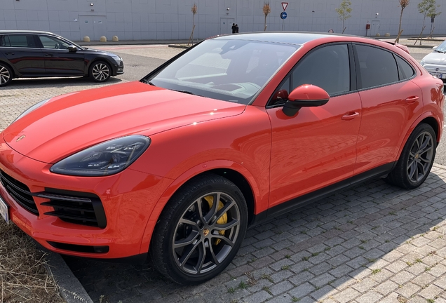 Porsche 9YA Cayenne GTS