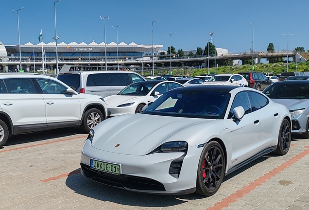 Porsche Taycan GTS
