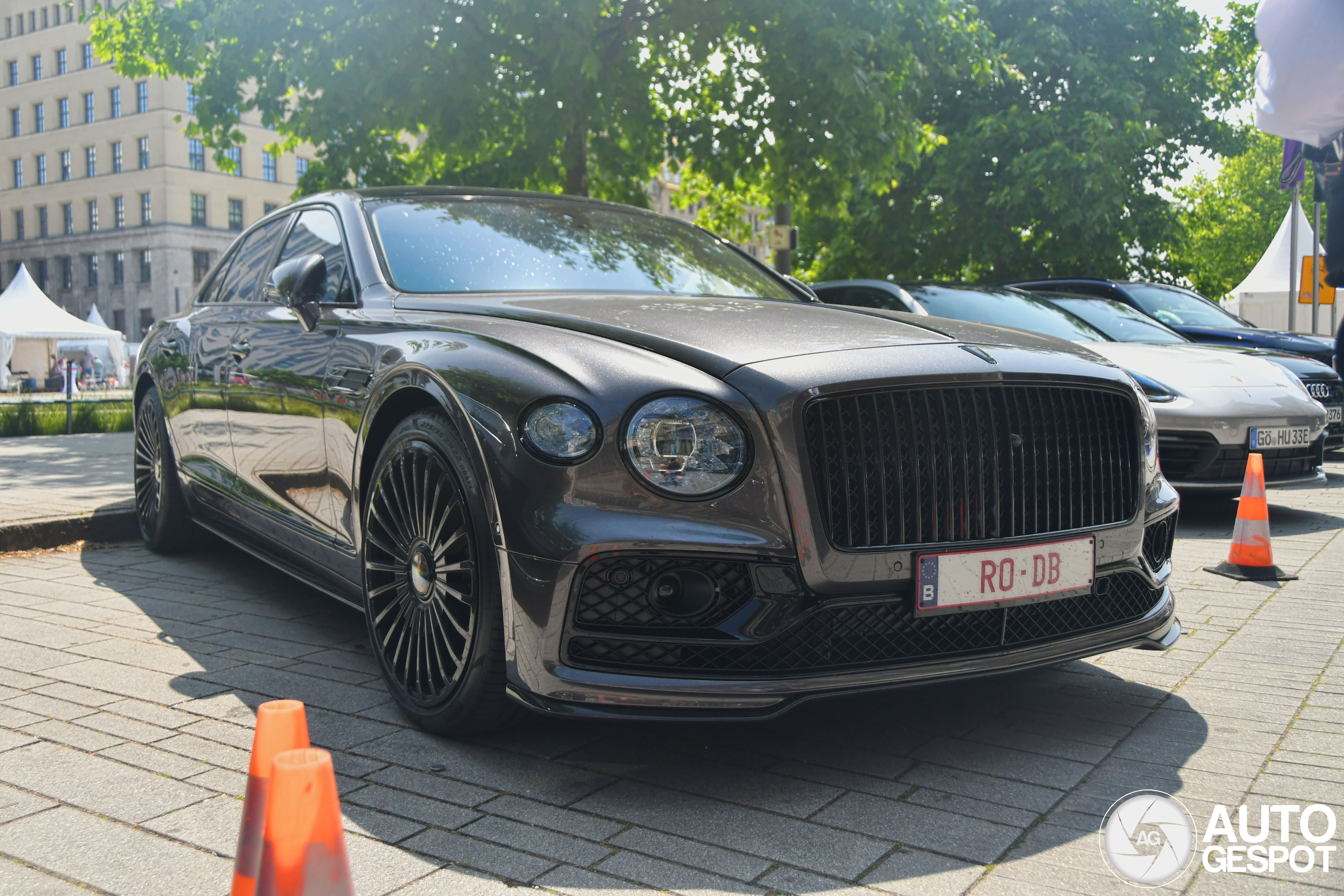 Bentley Flying Spur Hybrid