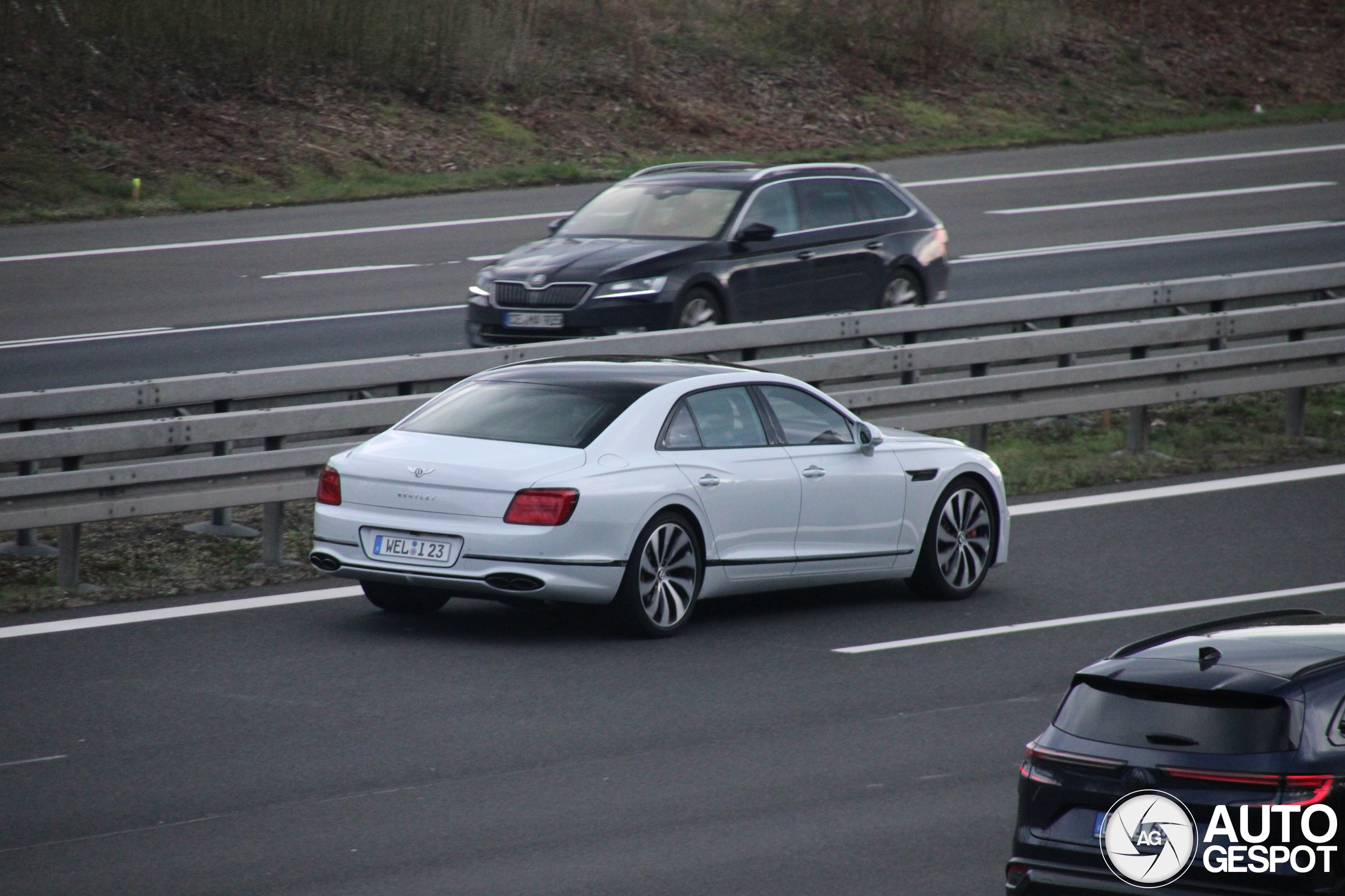Bentley Flying Spur V8 2021