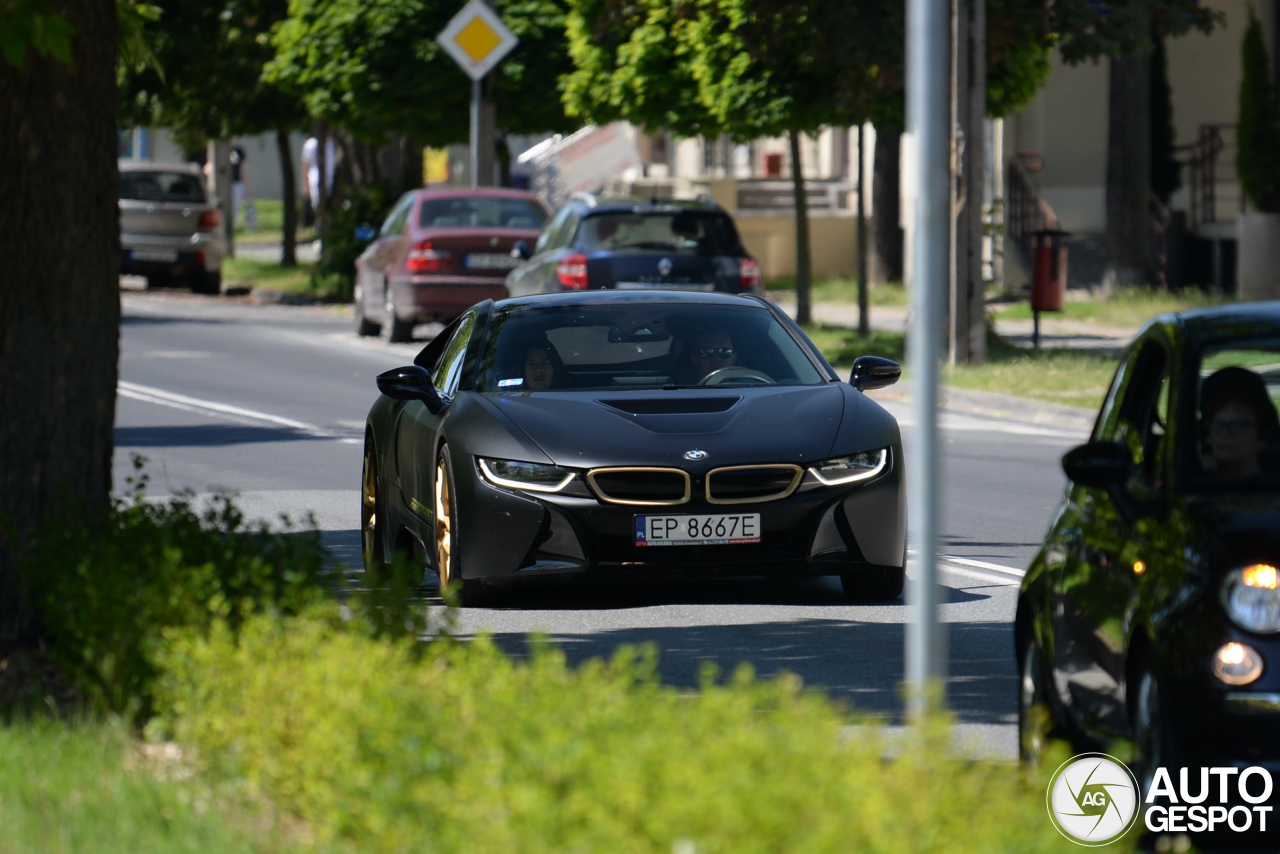 BMW i8