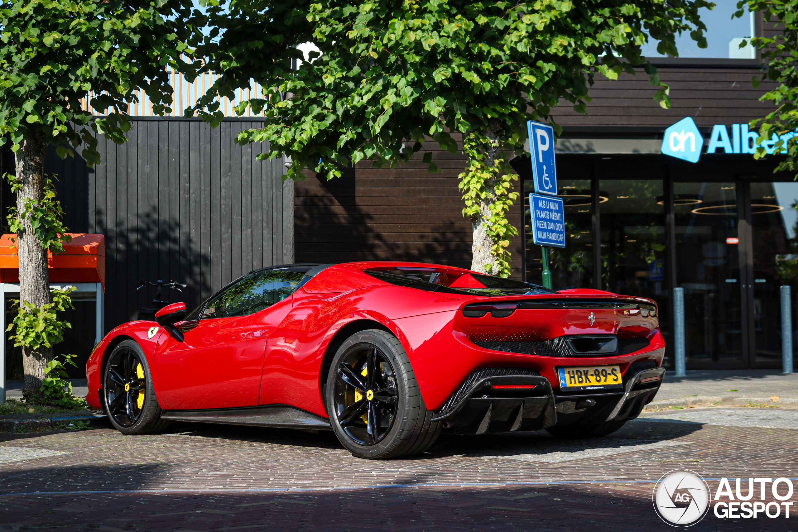 Ferrari 296 GTS