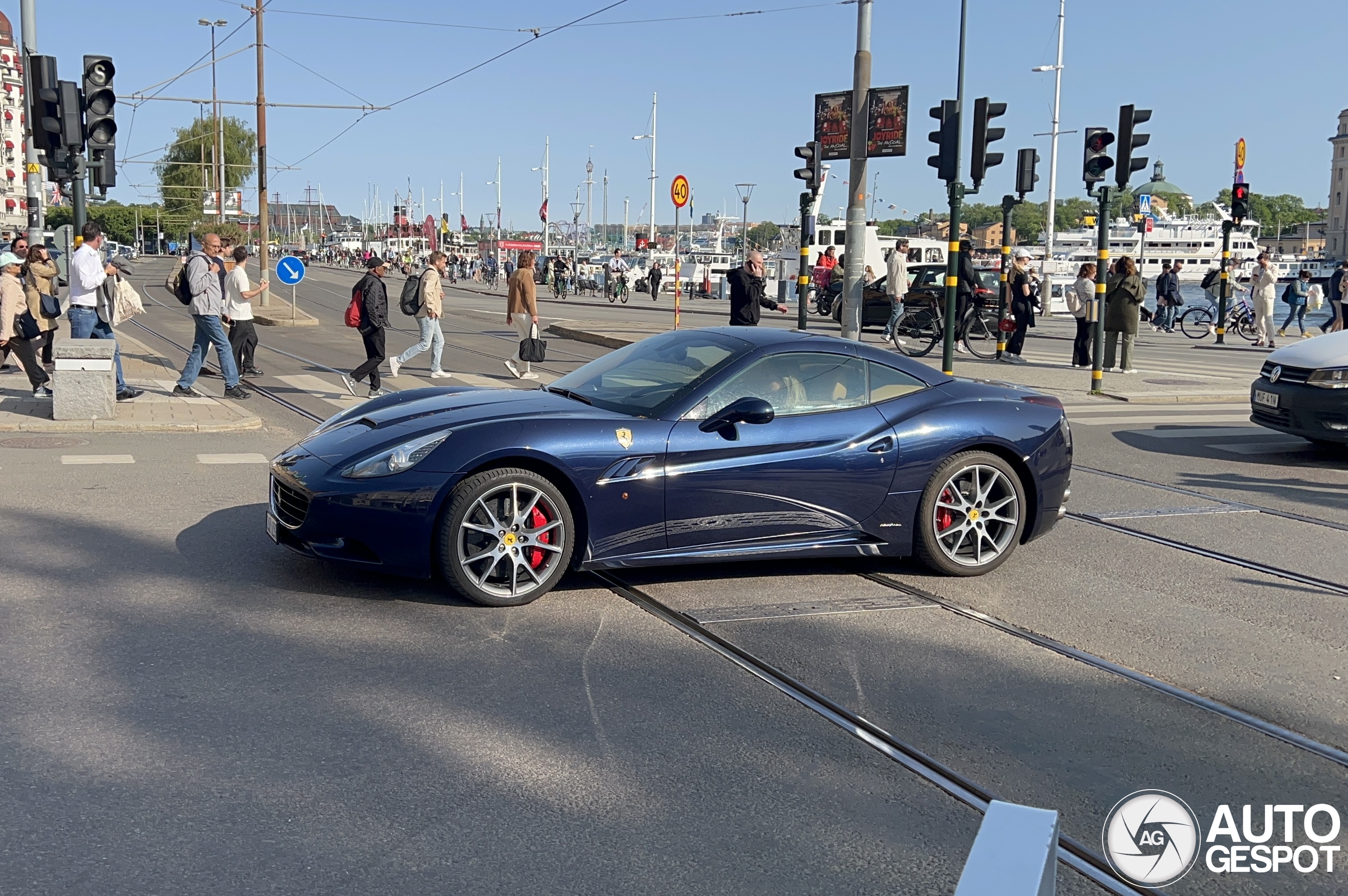 Ferrari California