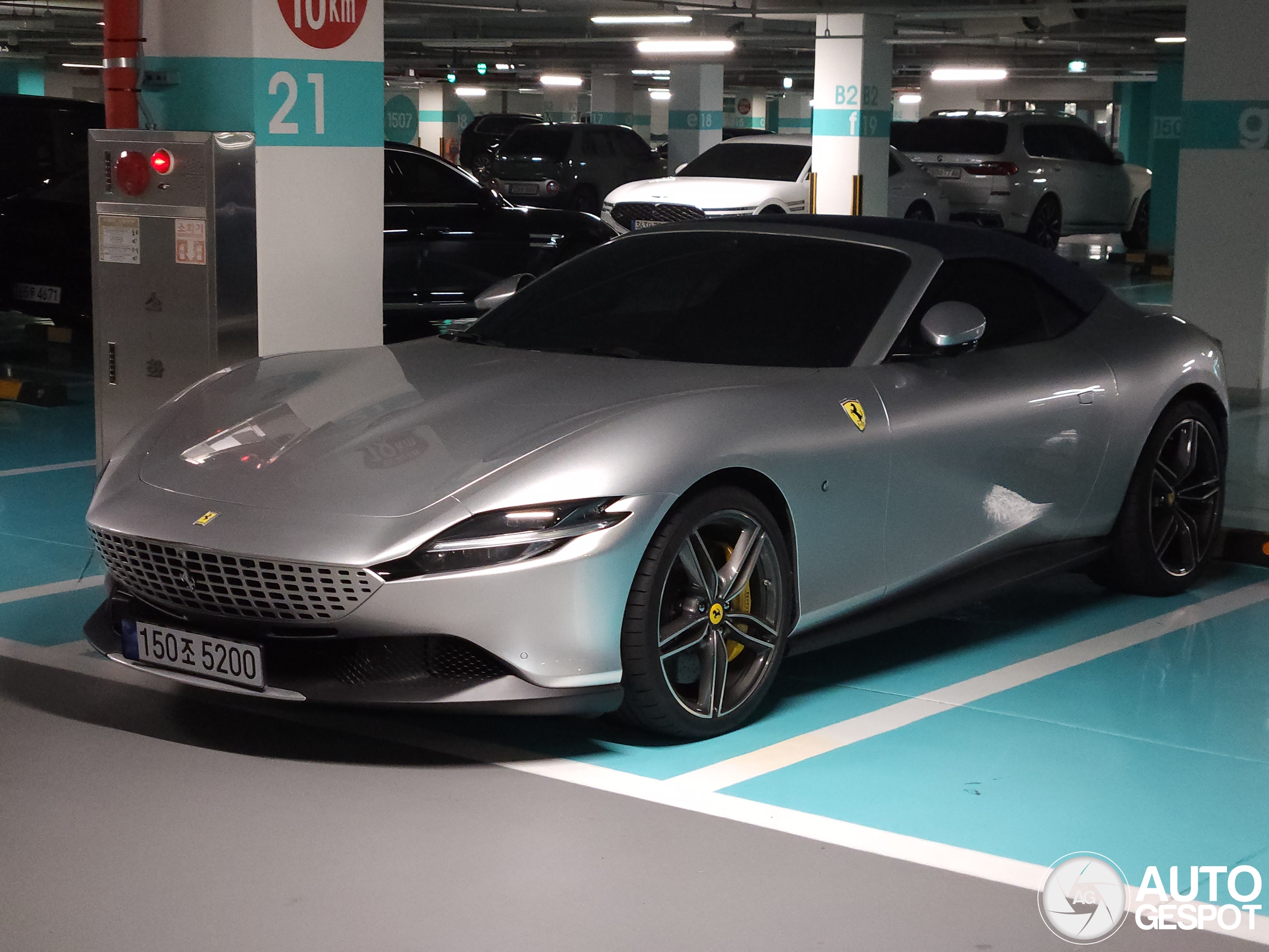 Ferrari Roma Spider