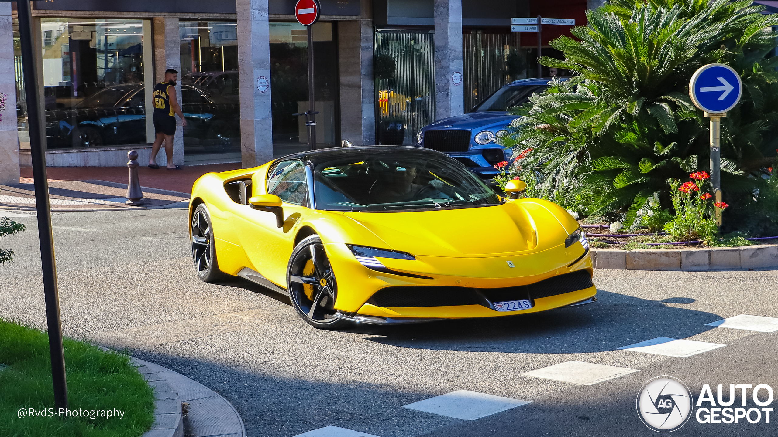 Ferrari SF90 Stradale