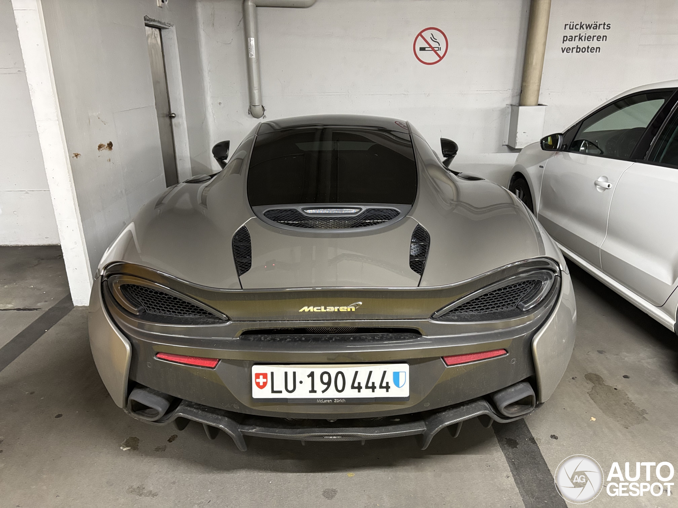 McLaren 570S