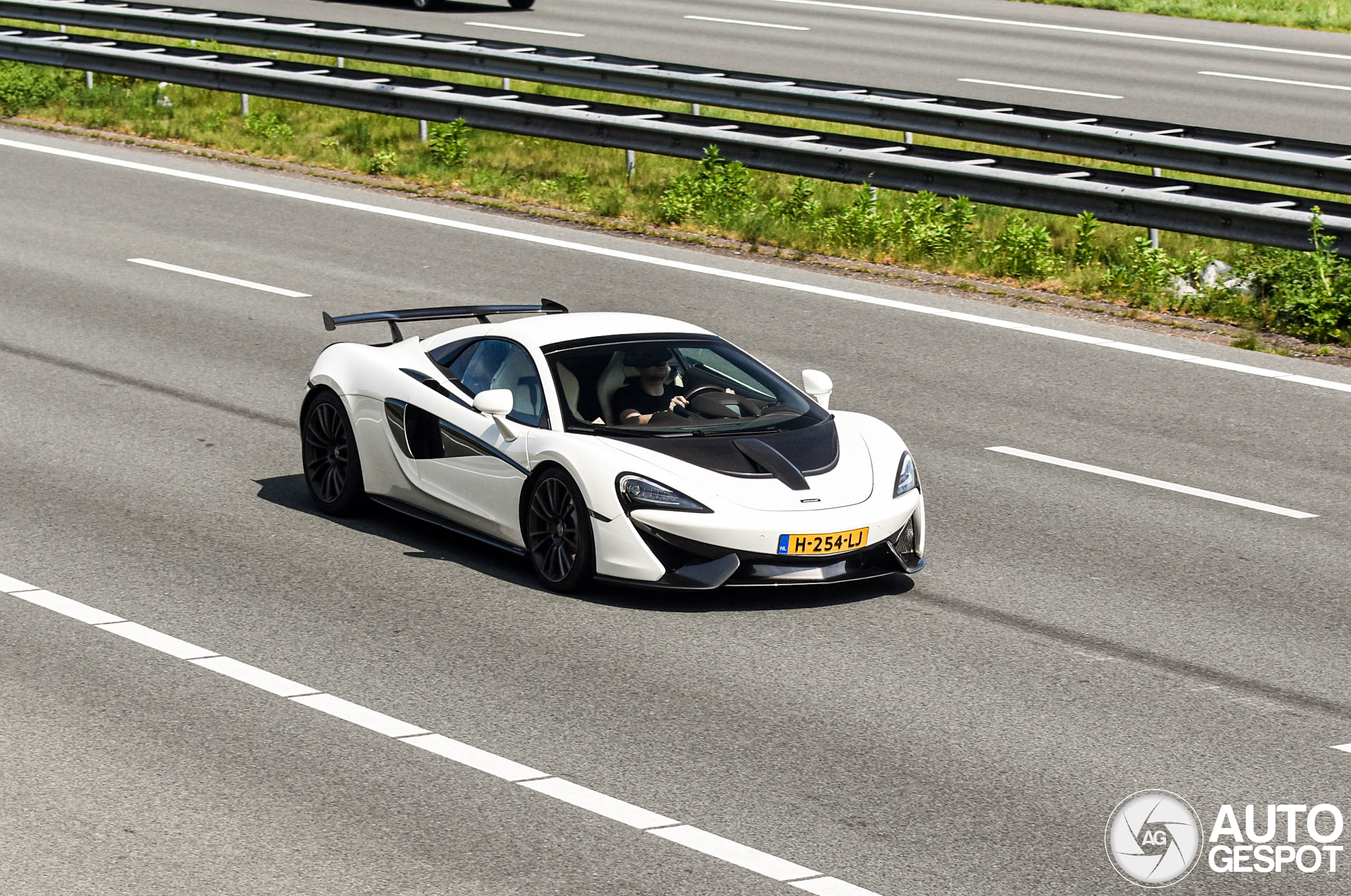 McLaren 570S Spider Novitec