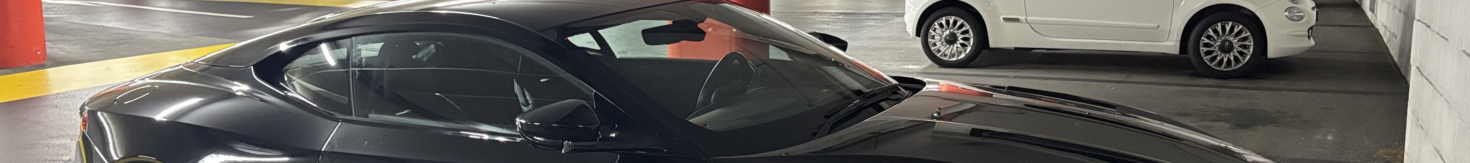 Aston Martin DB11 AMR