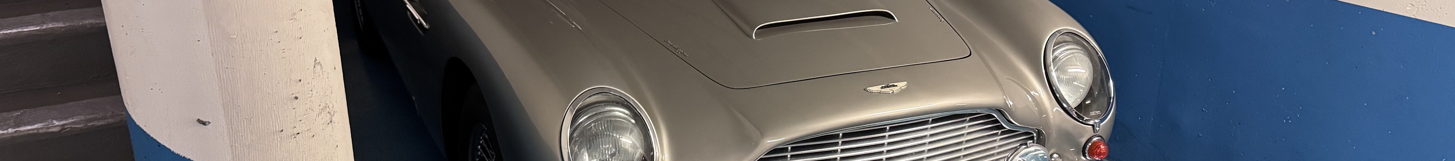 Aston Martin DB6 Vantage MKI