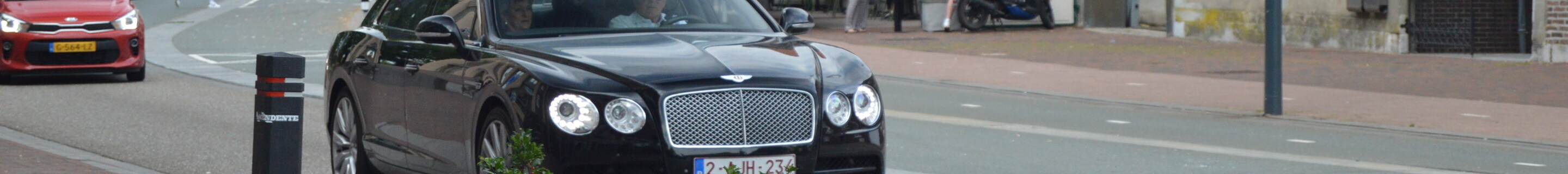Bentley Flying Spur V8