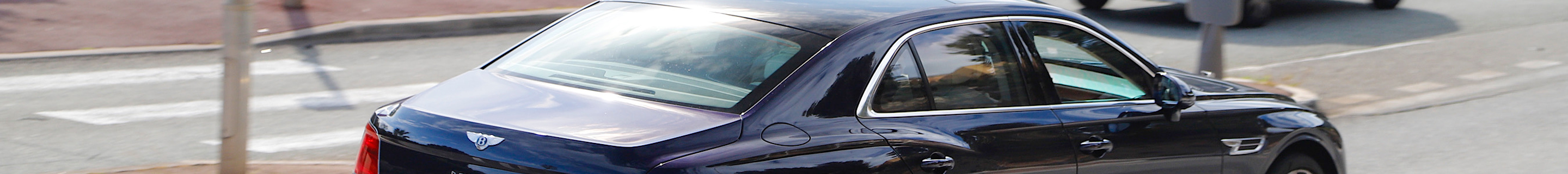 Bentley Flying Spur V8 Azure