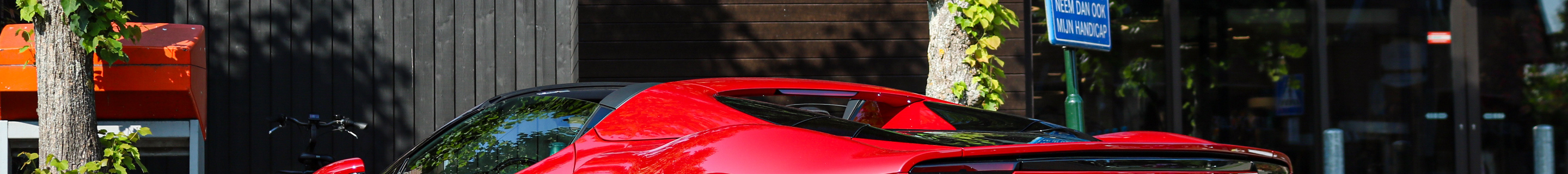 Ferrari 296 GTS