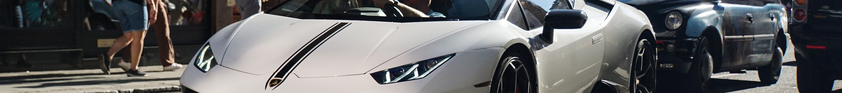 Lamborghini Huracán LP640-4 EVO Spyder
