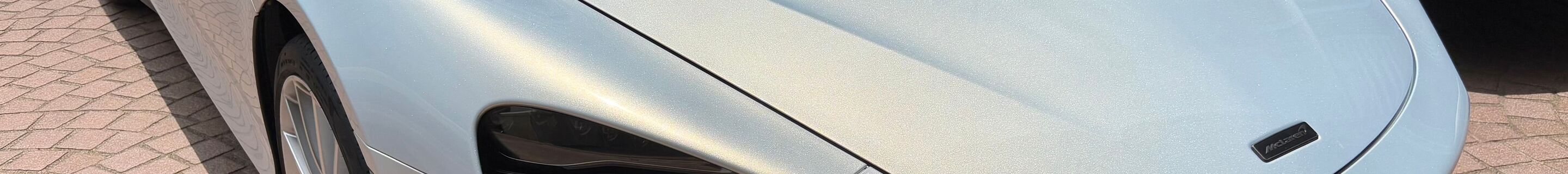 McLaren Artura Spider