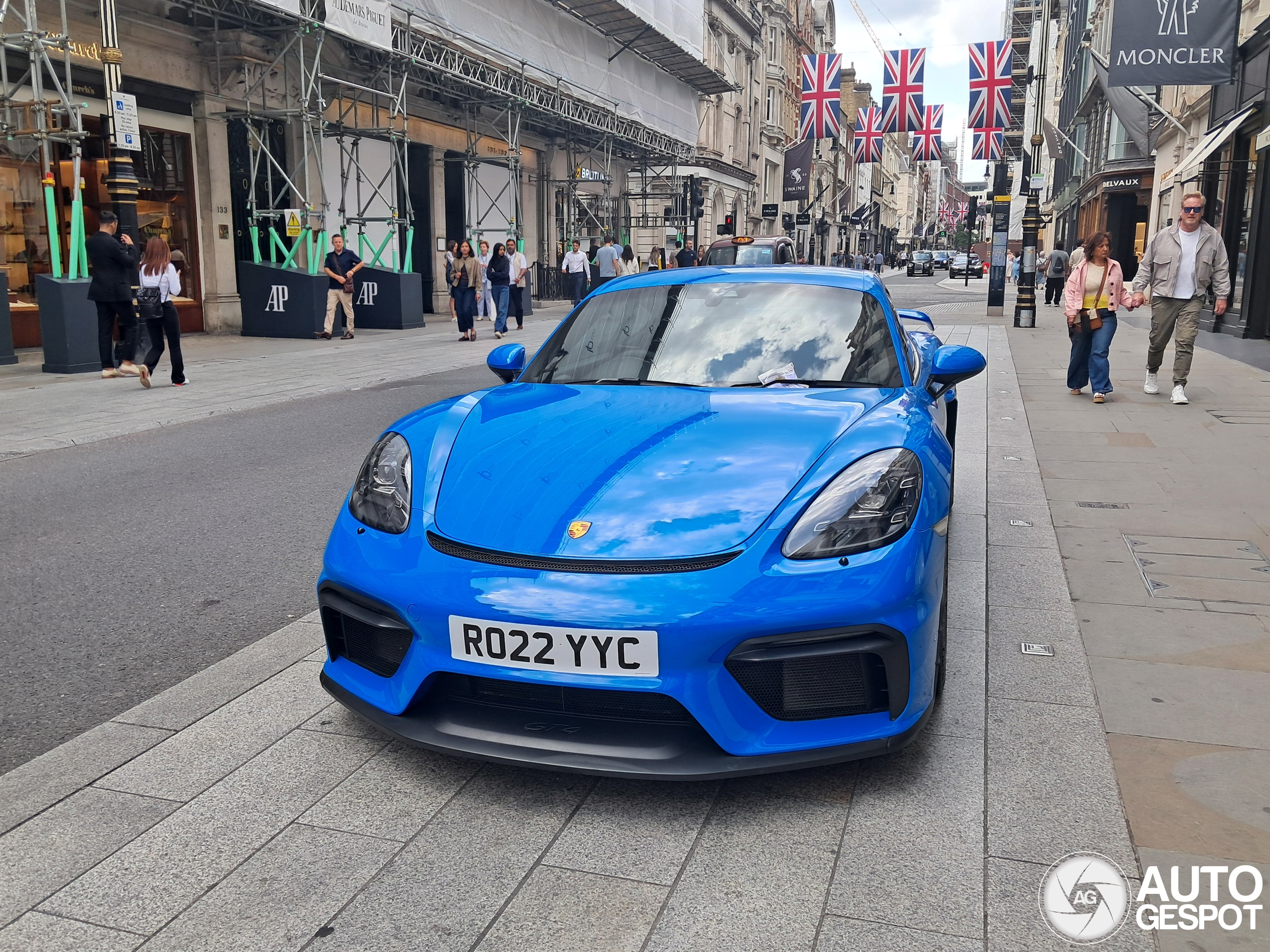 Porsche 718 Cayman GT4