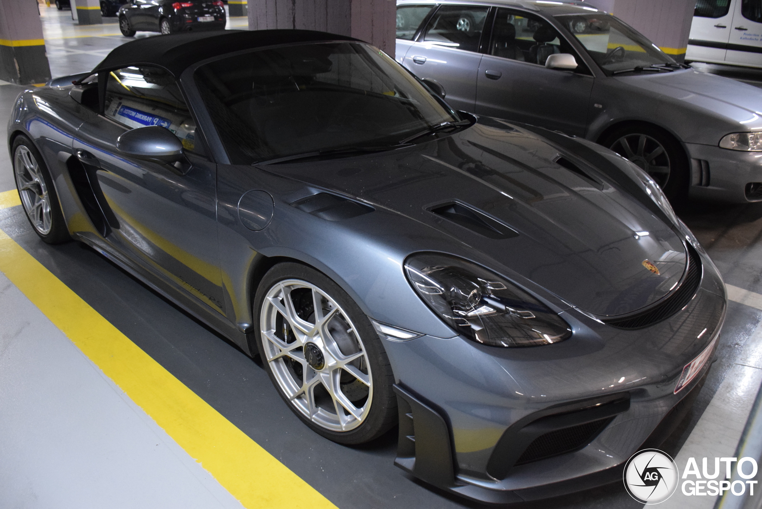 Porsche 718 Spyder RS