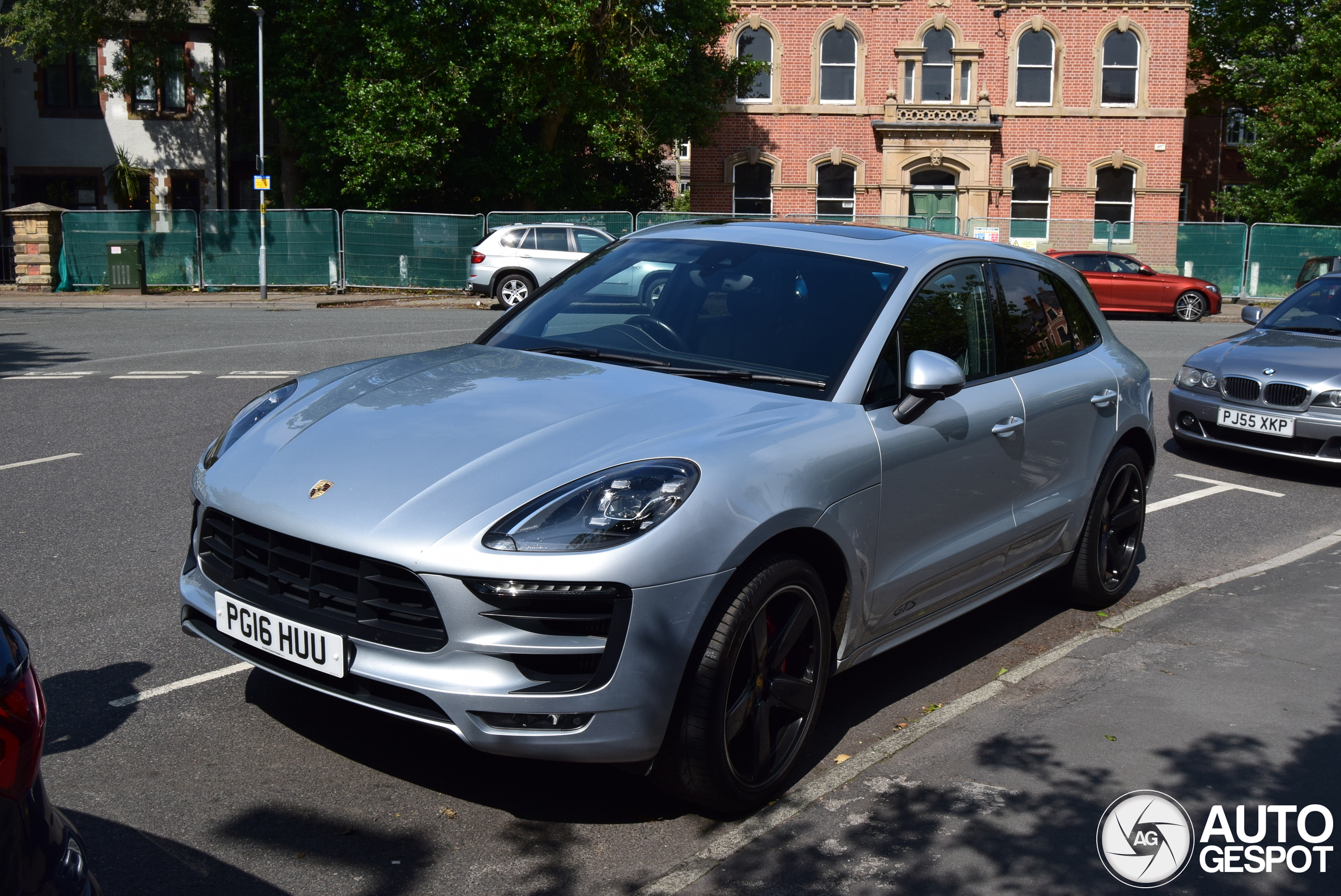 Porsche 95B Macan GTS