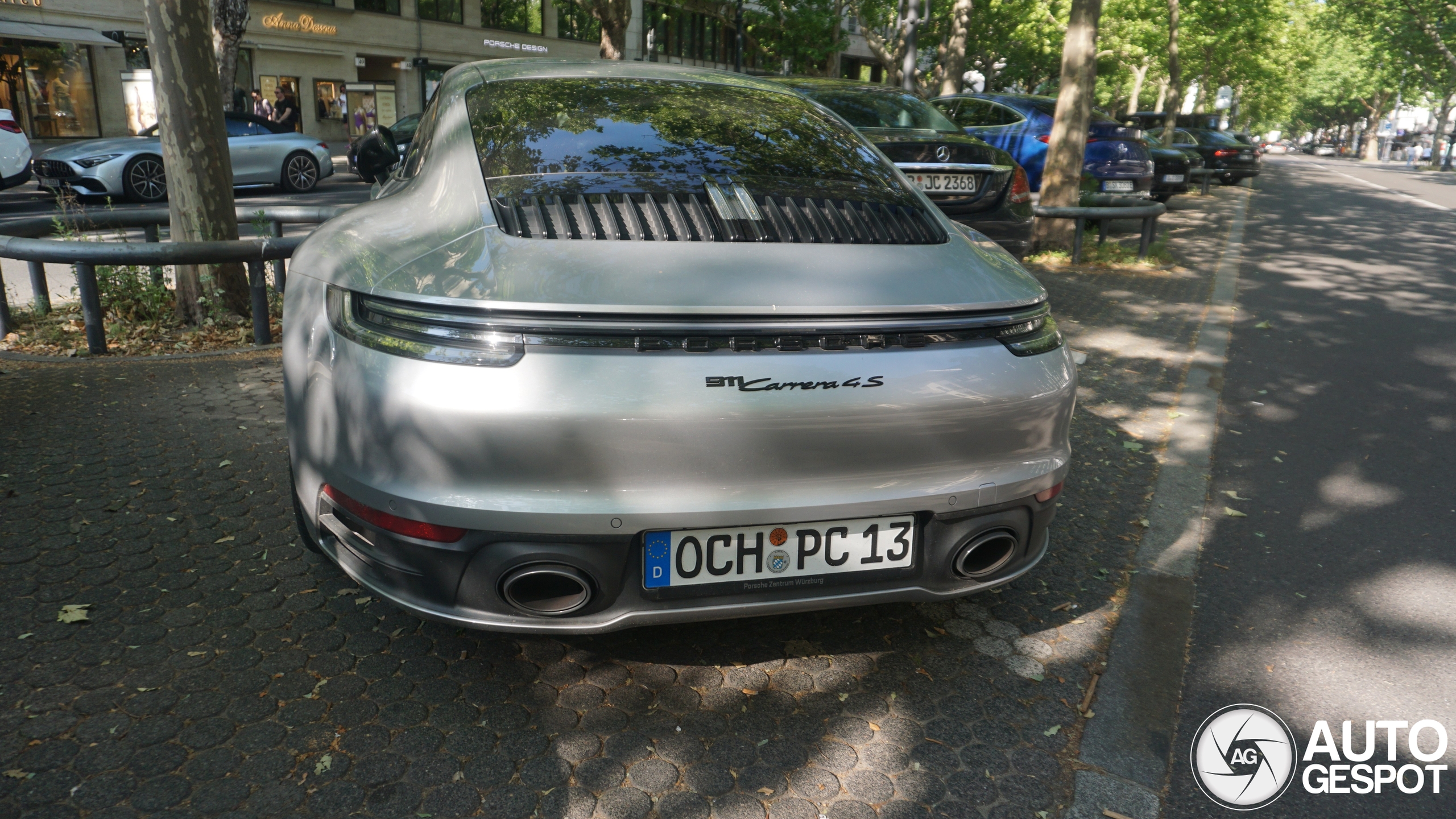 Porsche 992 Carrera 4S