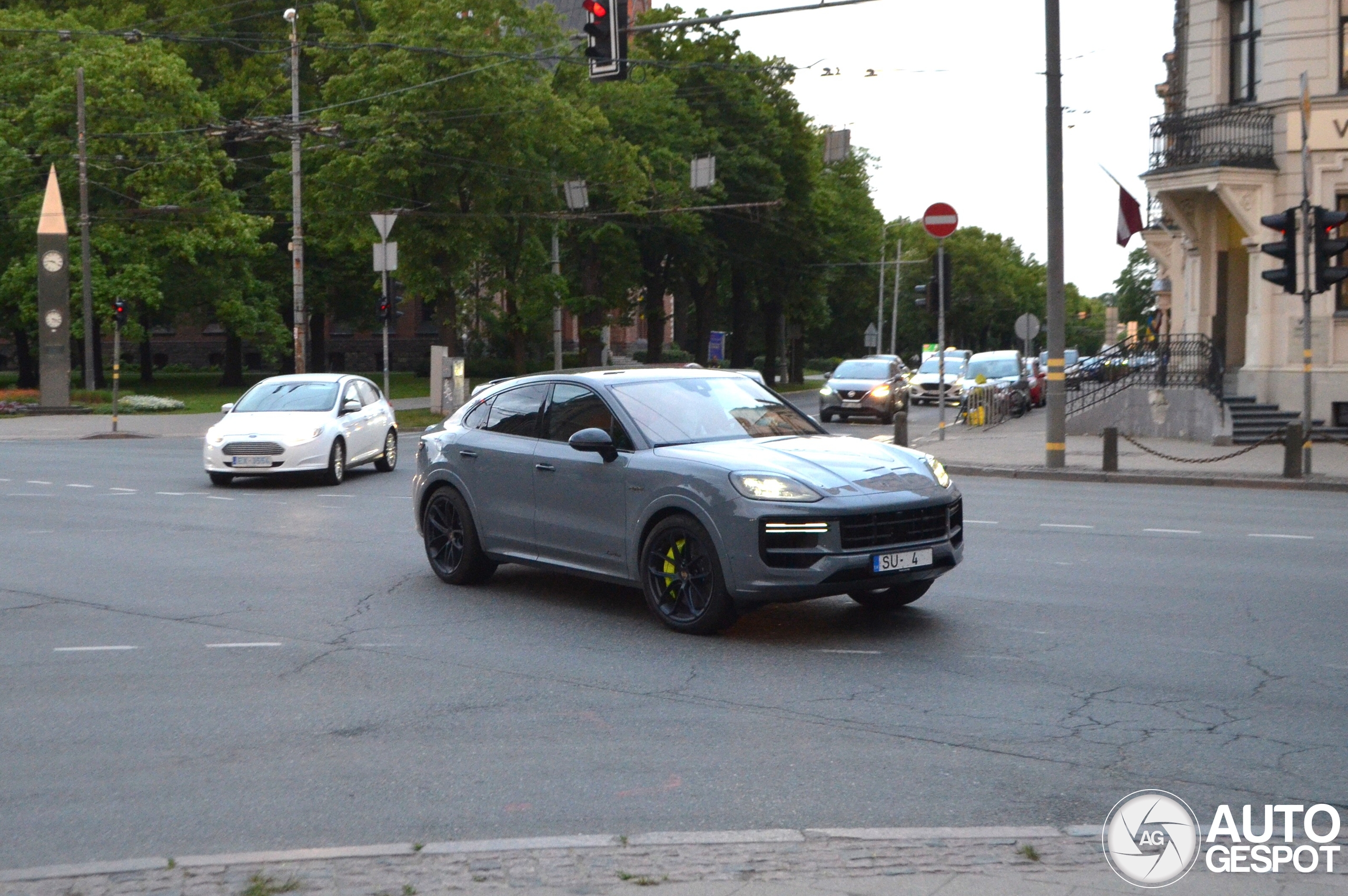 Porsche Cayenne Coupé Turbo E-Hybrid