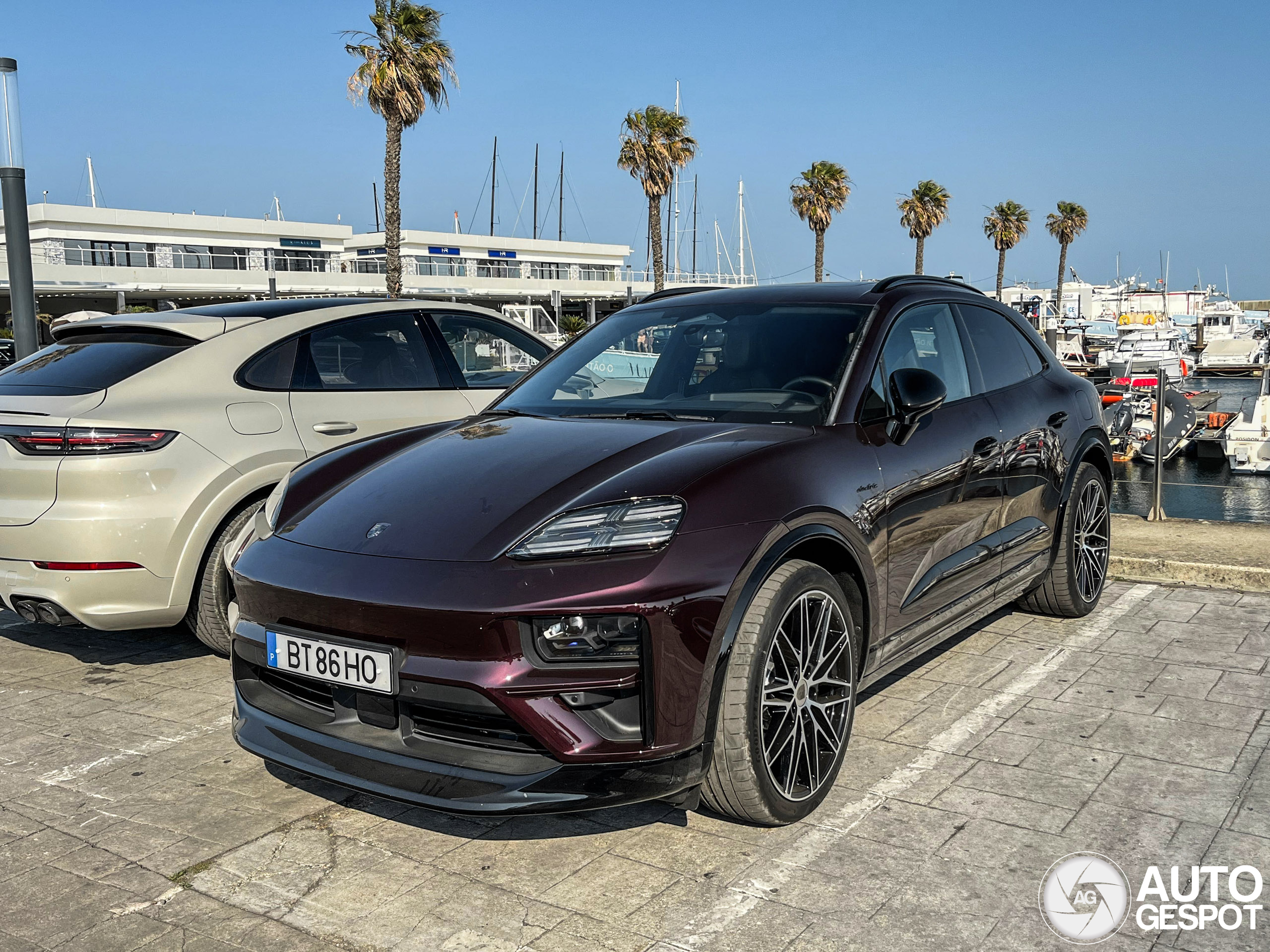 Porsche Macan EV Turbo