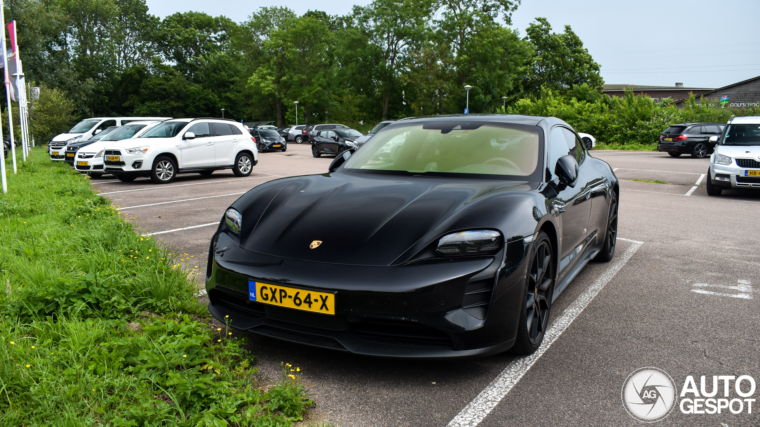 Porsche Taycan GTS Sport Turismo