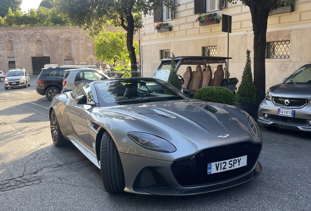 Aston Martin DBS Superleggera Volante