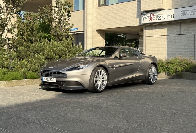 Aston Martin Vanquish 2013