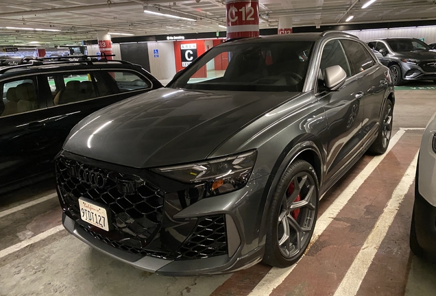 Audi RS Q8 2024