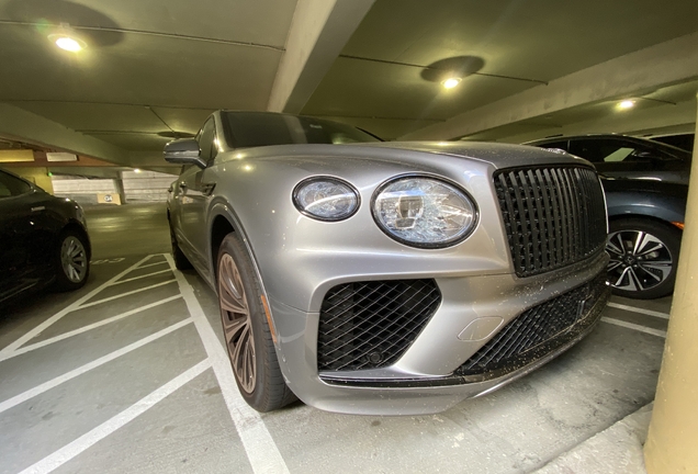 Bentley Bentayga Azure 2024