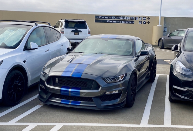 Ford Mustang Shelby GT350 2015