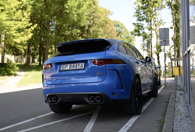 Jaguar F-PACE SVR