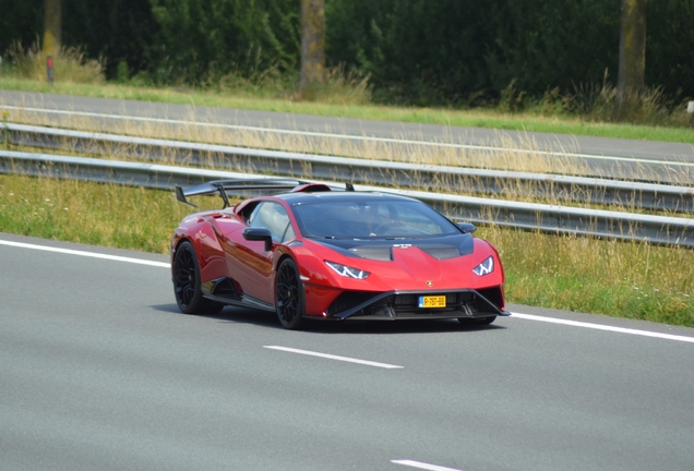 Lamborghini Huracán LP640-2 STO