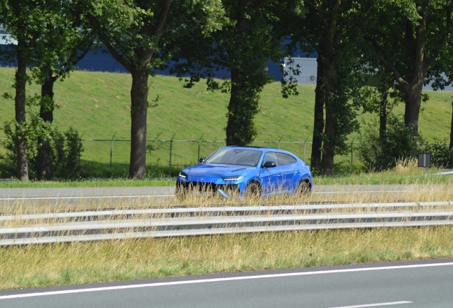 Lamborghini Urus S