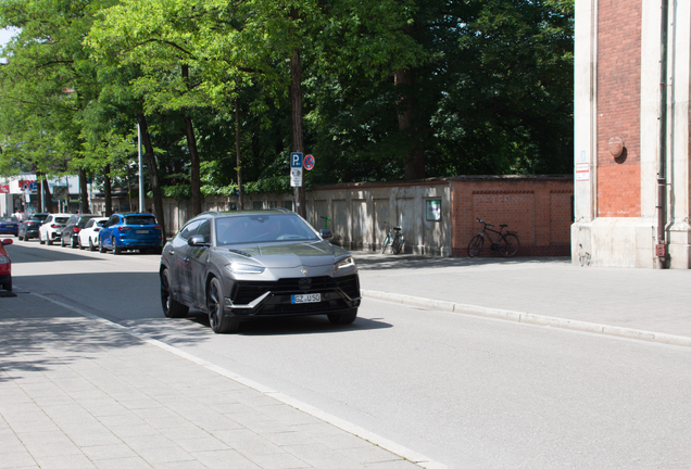 Lamborghini Urus S