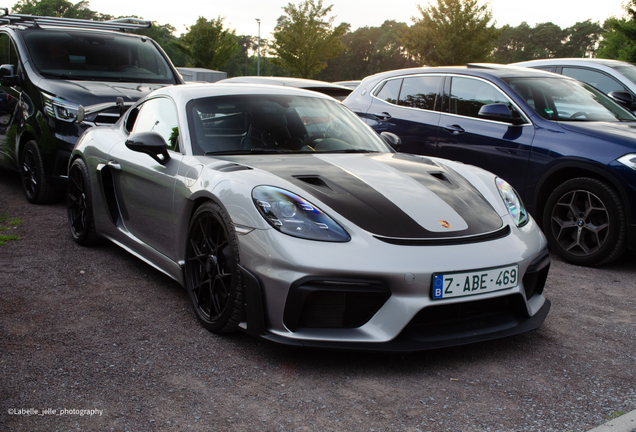 Porsche 718 Cayman GT4 RS Weissach Package