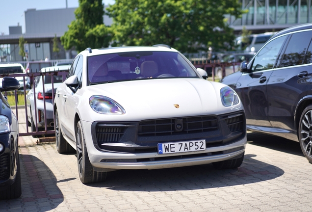 Porsche 95B Macan GTS MkIII