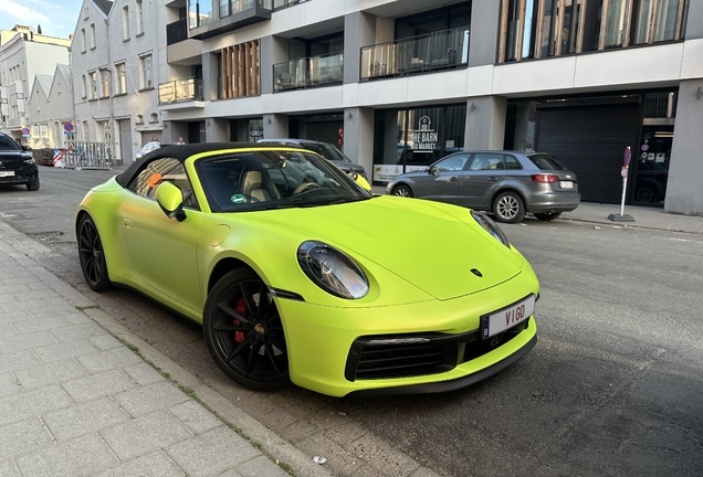 Porsche 992 Carrera 4S Cabriolet