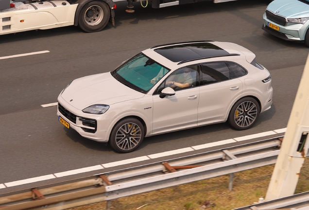 Porsche 9YA Cayenne Turbo E-Hybrid