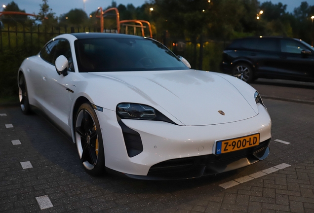 Porsche Taycan Turbo S