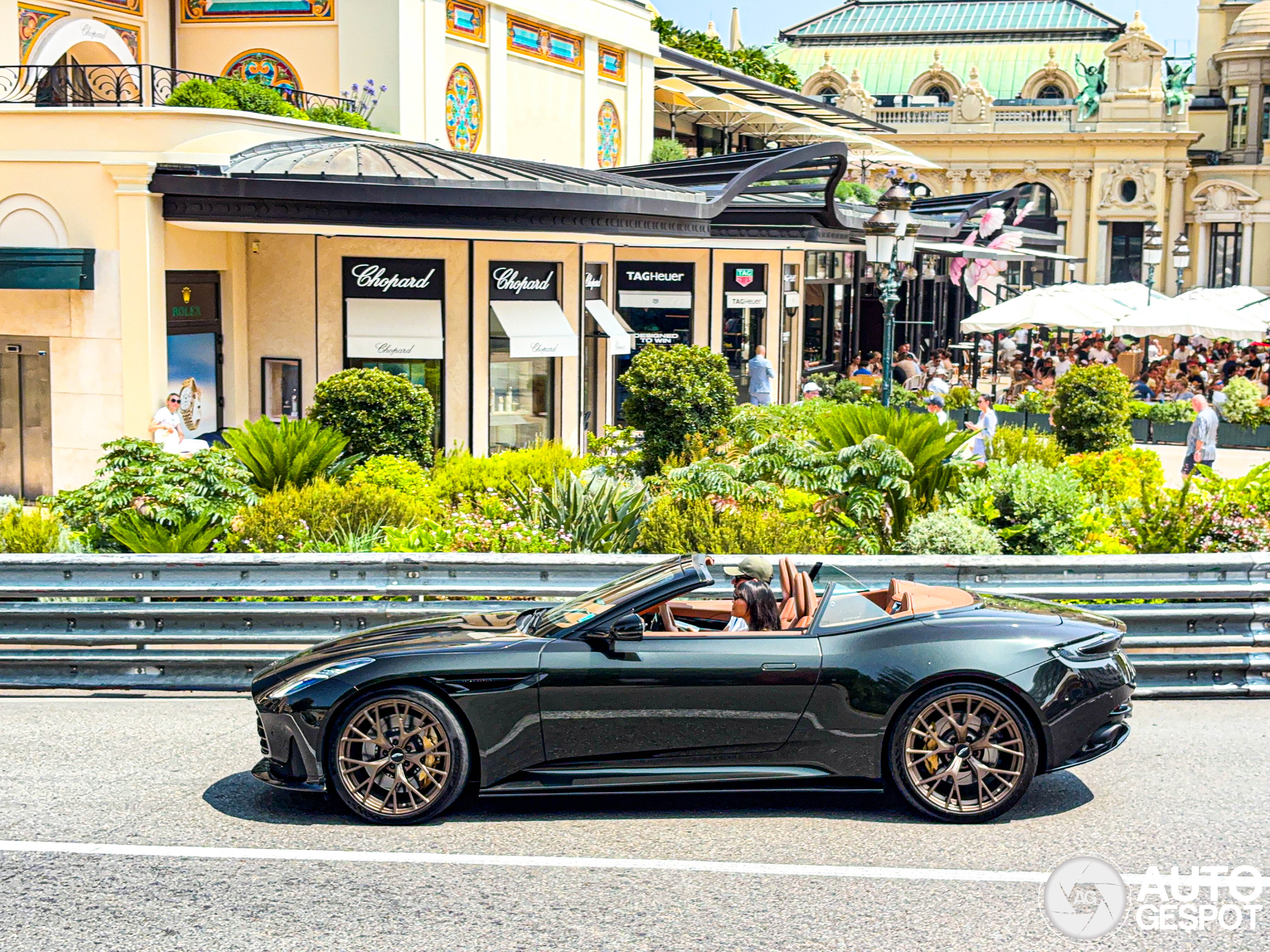 Aston Martin DB12 Volante