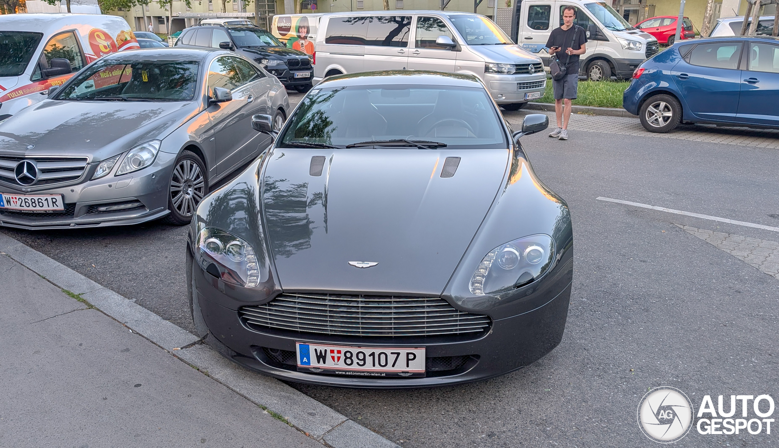 Aston Martin V8 Vantage
