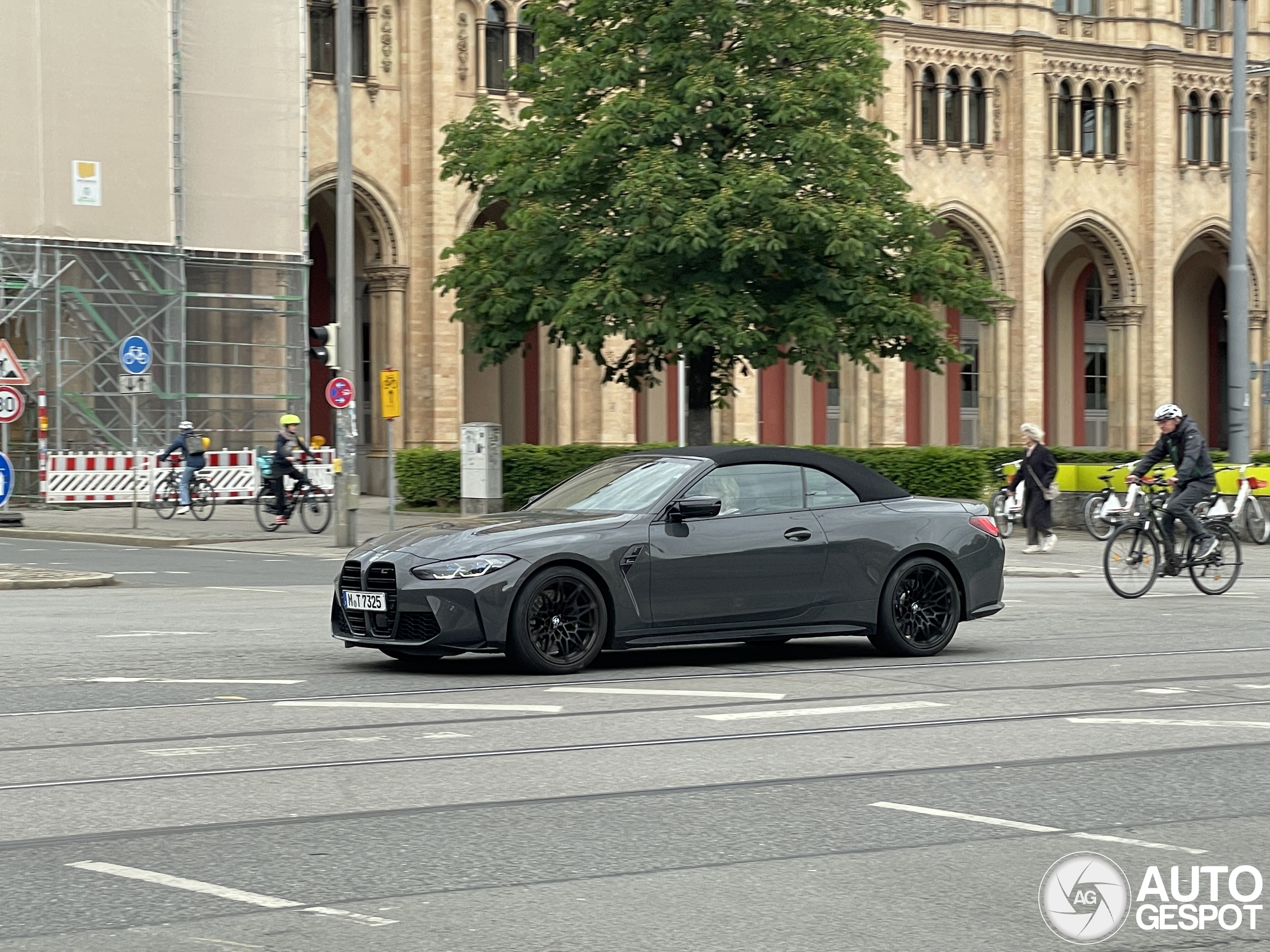 BMW M4 G83 Convertible Competition
