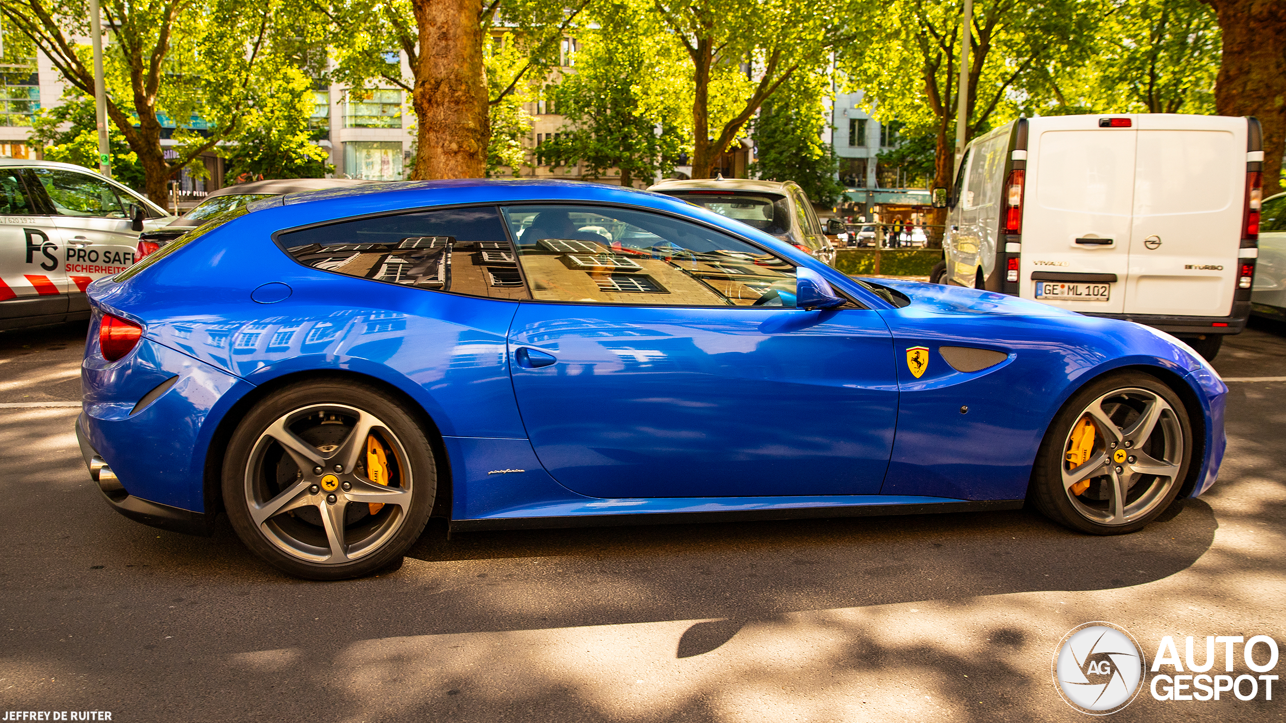 Ferrari FF