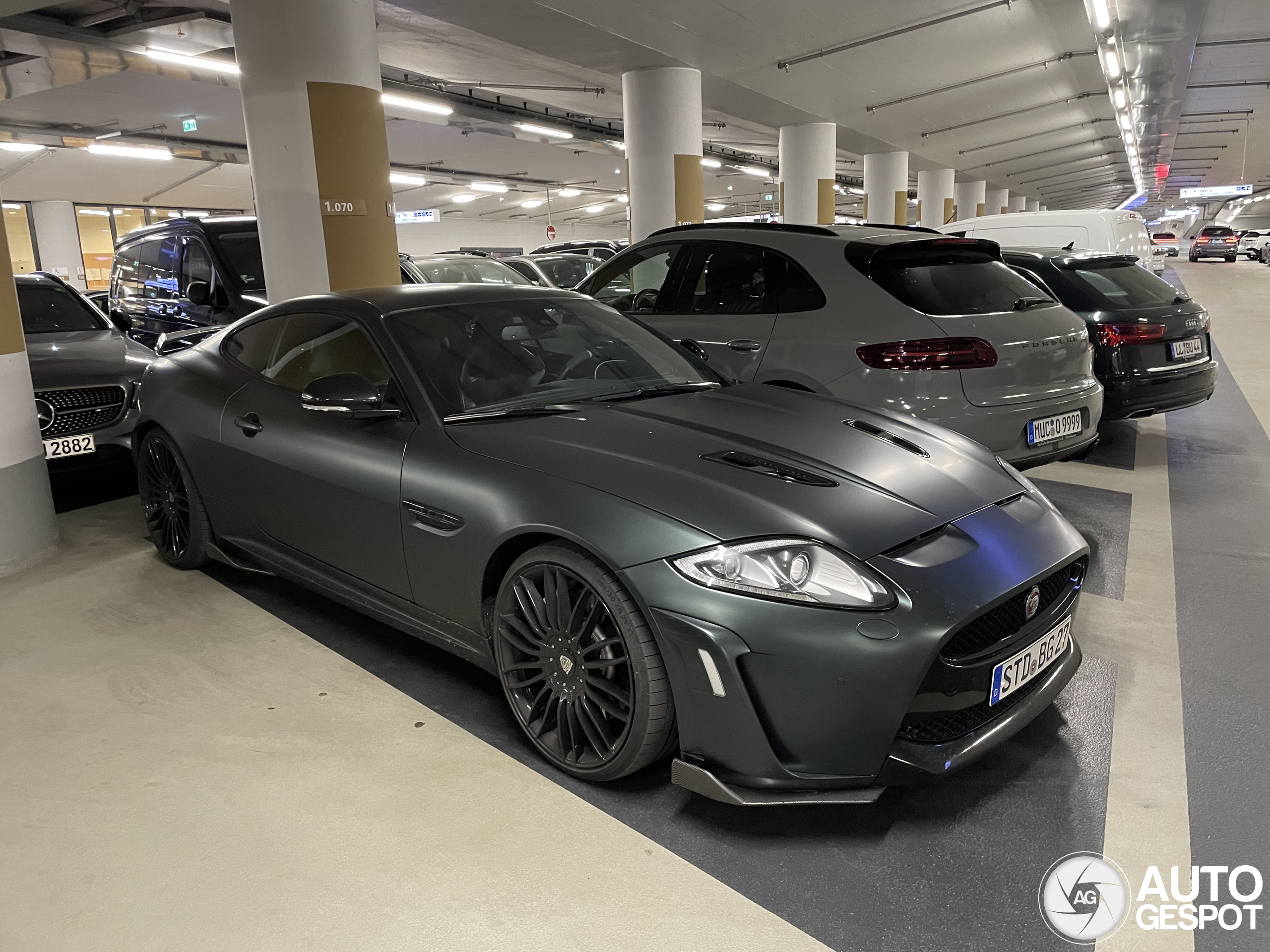 Jaguar XKR-S 2012
