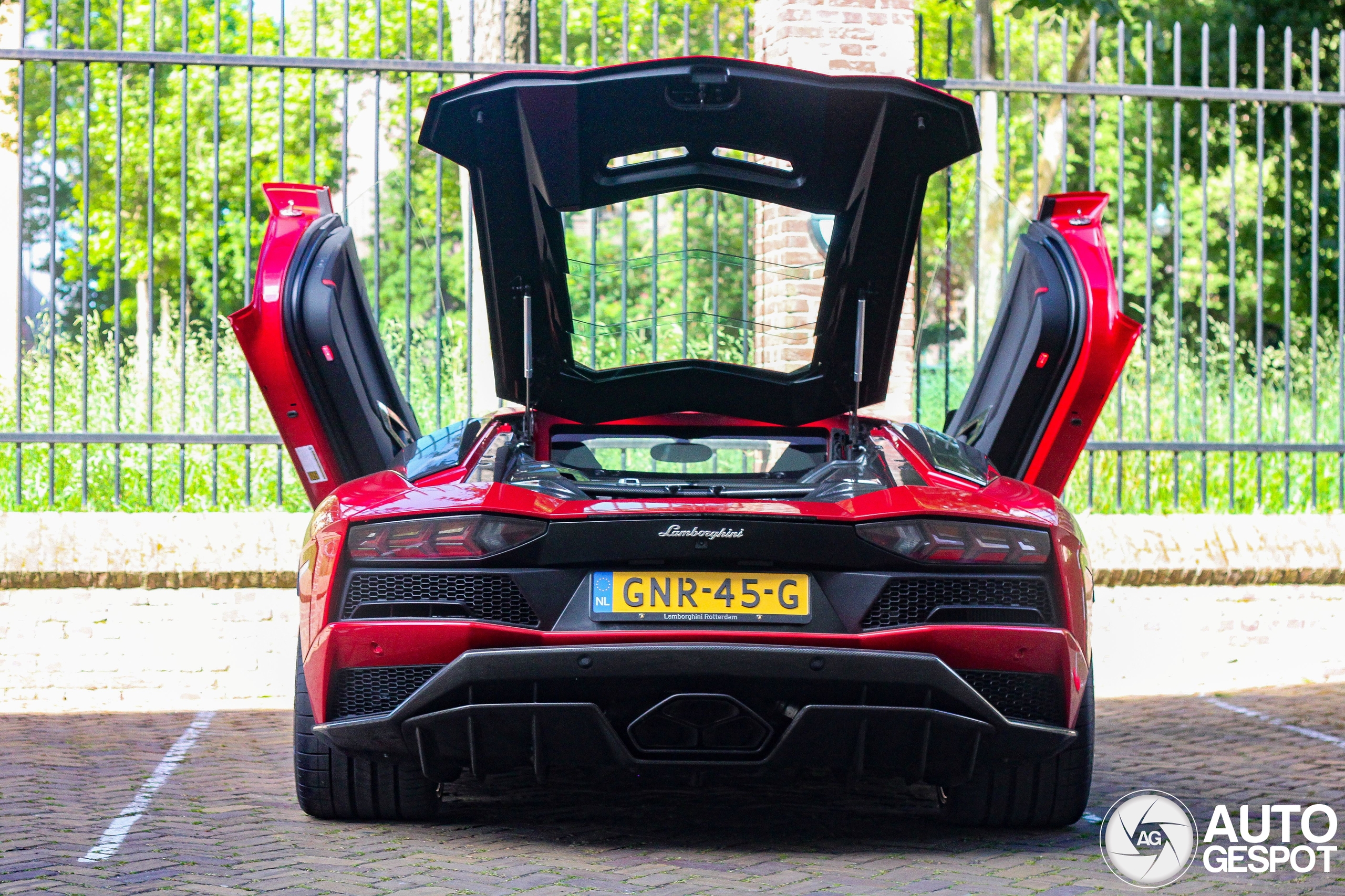 Lamborghini Aventador S LP740-4