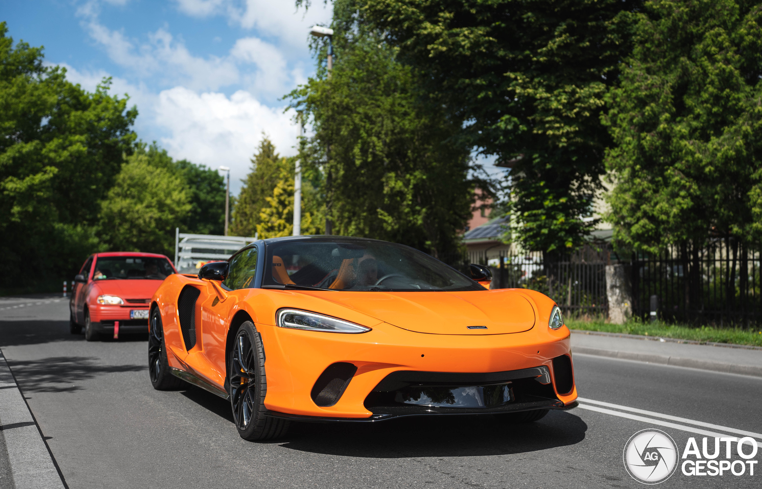McLaren GT