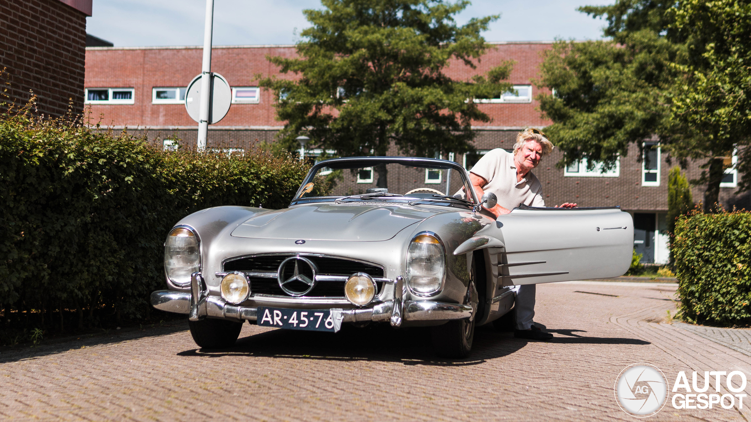 Nico Aaldering verrast Zwolle met een legendarische Mercedes-Benz 300SL