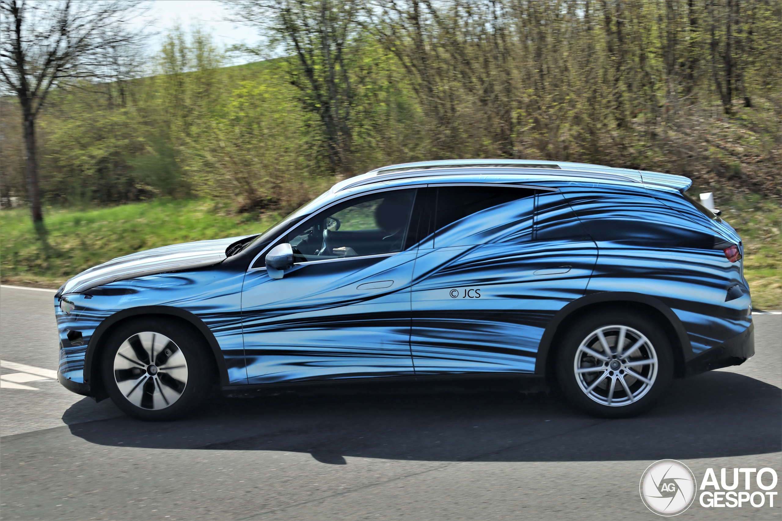 Mercedes-Benz EQC SUV 2025