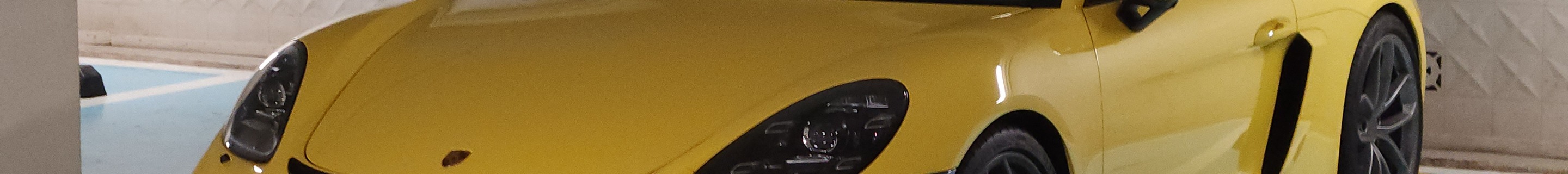 Porsche 718 Cayman GT4