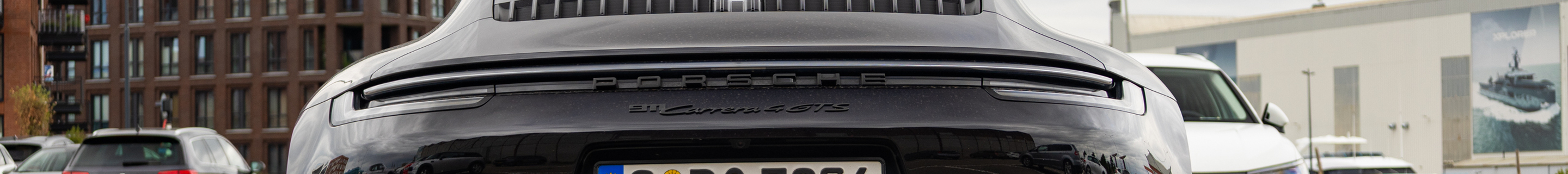 Porsche 992 Carrera 4 GTS